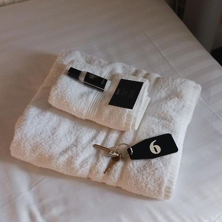 Mair'S Hotel Bridgend  Eksteriør billede