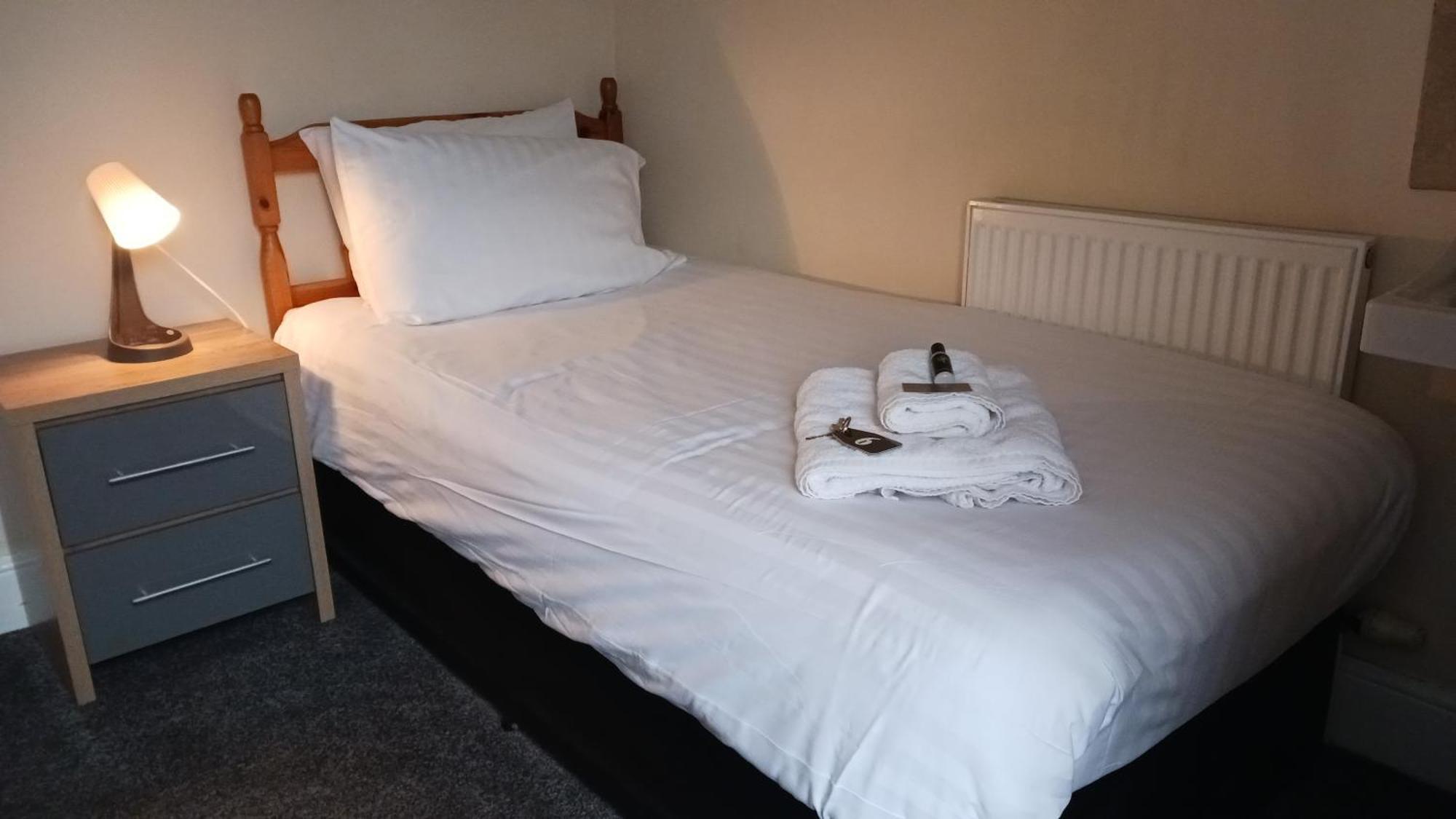 Mair'S Hotel Bridgend  Eksteriør billede