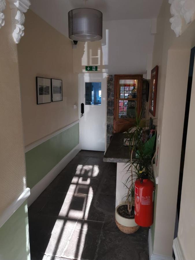Mair'S Hotel Bridgend  Eksteriør billede