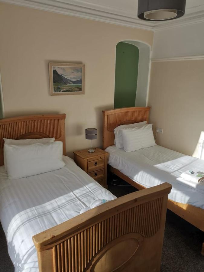 Mair'S Hotel Bridgend  Eksteriør billede
