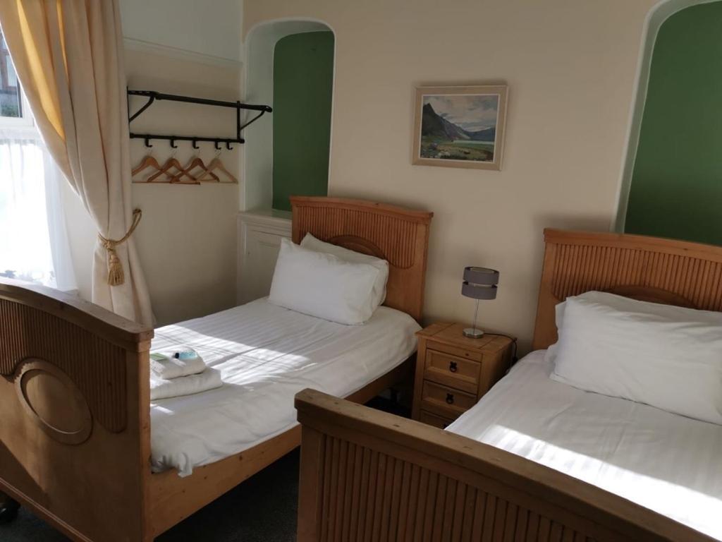Mair'S Hotel Bridgend  Eksteriør billede