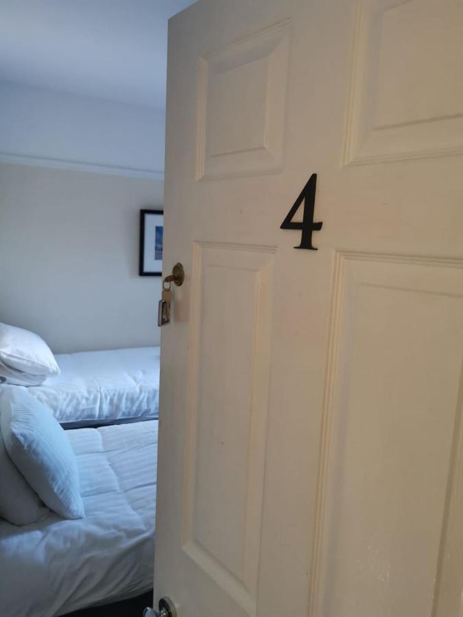 Mair'S Hotel Bridgend  Eksteriør billede