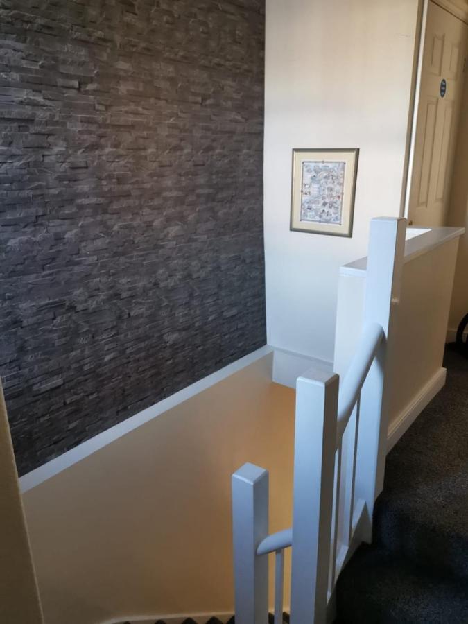 Mair'S Hotel Bridgend  Eksteriør billede