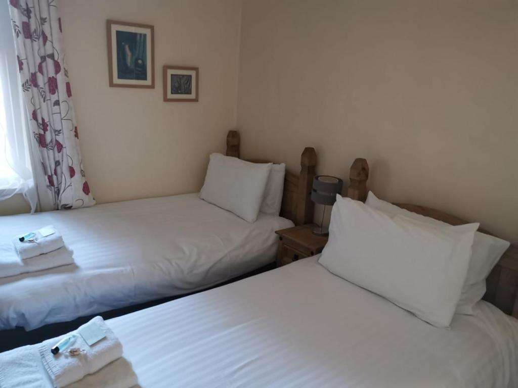 Mair'S Hotel Bridgend  Eksteriør billede